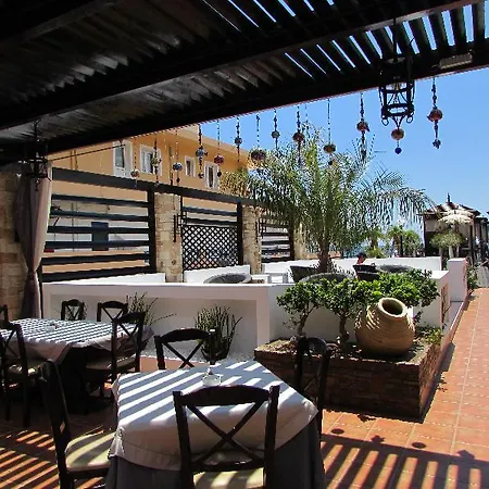 Coralli Hotel 3*